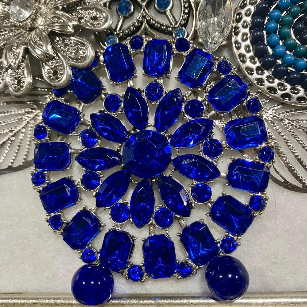 JEWELRY ART COLLAGE IN STUNNING COLORS OF SILVER/BLUE/WHITE. OOAK GIFT 💝 IDEA